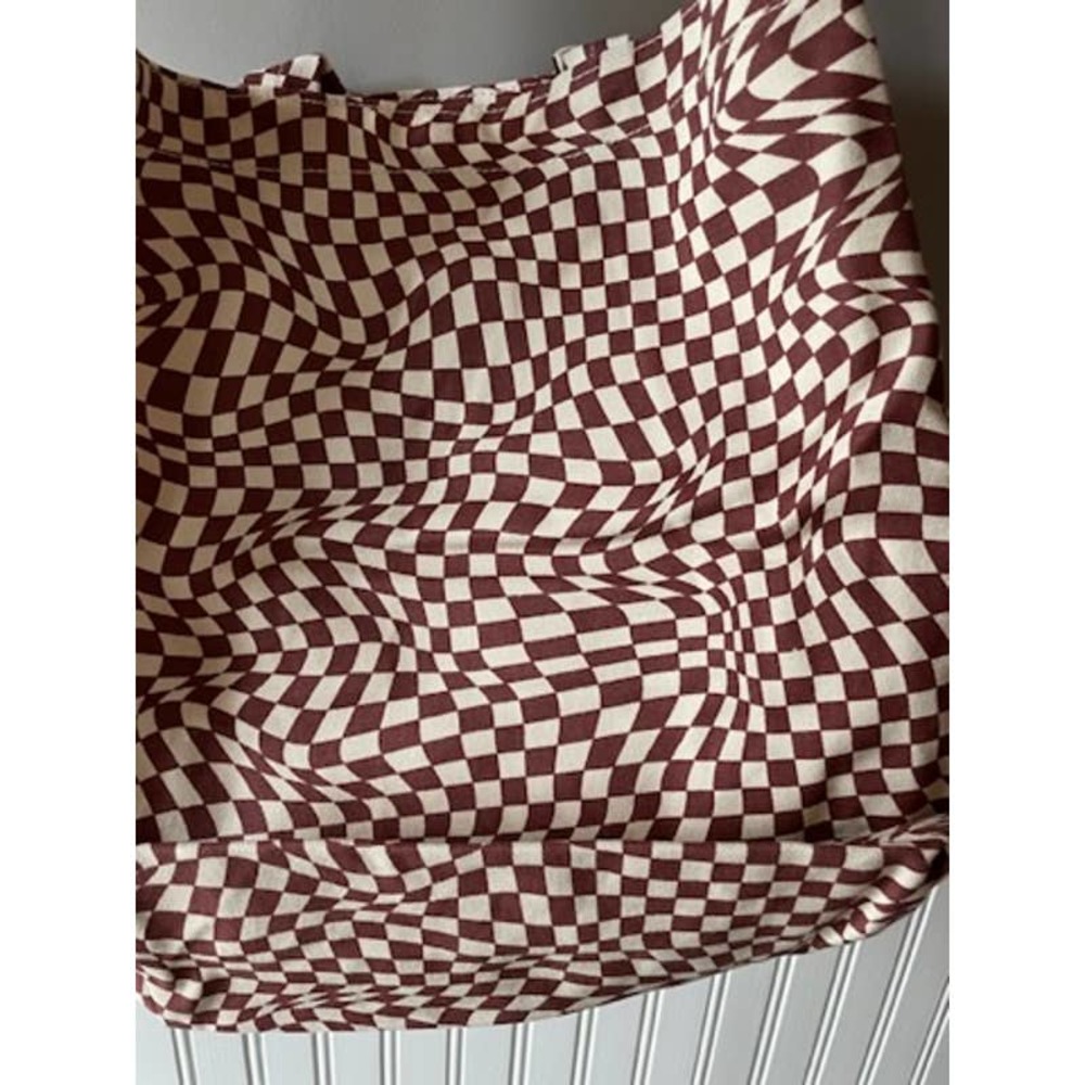 BAGGU Checkerboard Shoulder Tote in Cream and Brown - Picture 5 of 8